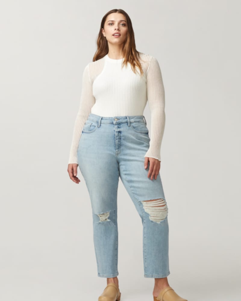 Front of a model wearing a size 14 Ariana Straight Leg Jeans in 29 Hours by Warp + Weft. | dia_product_style_image_id:248915